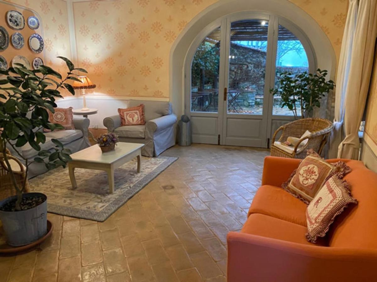 Villa Castellina - Homelilke Villas Кастелина ин Кианти Екстериор снимка
