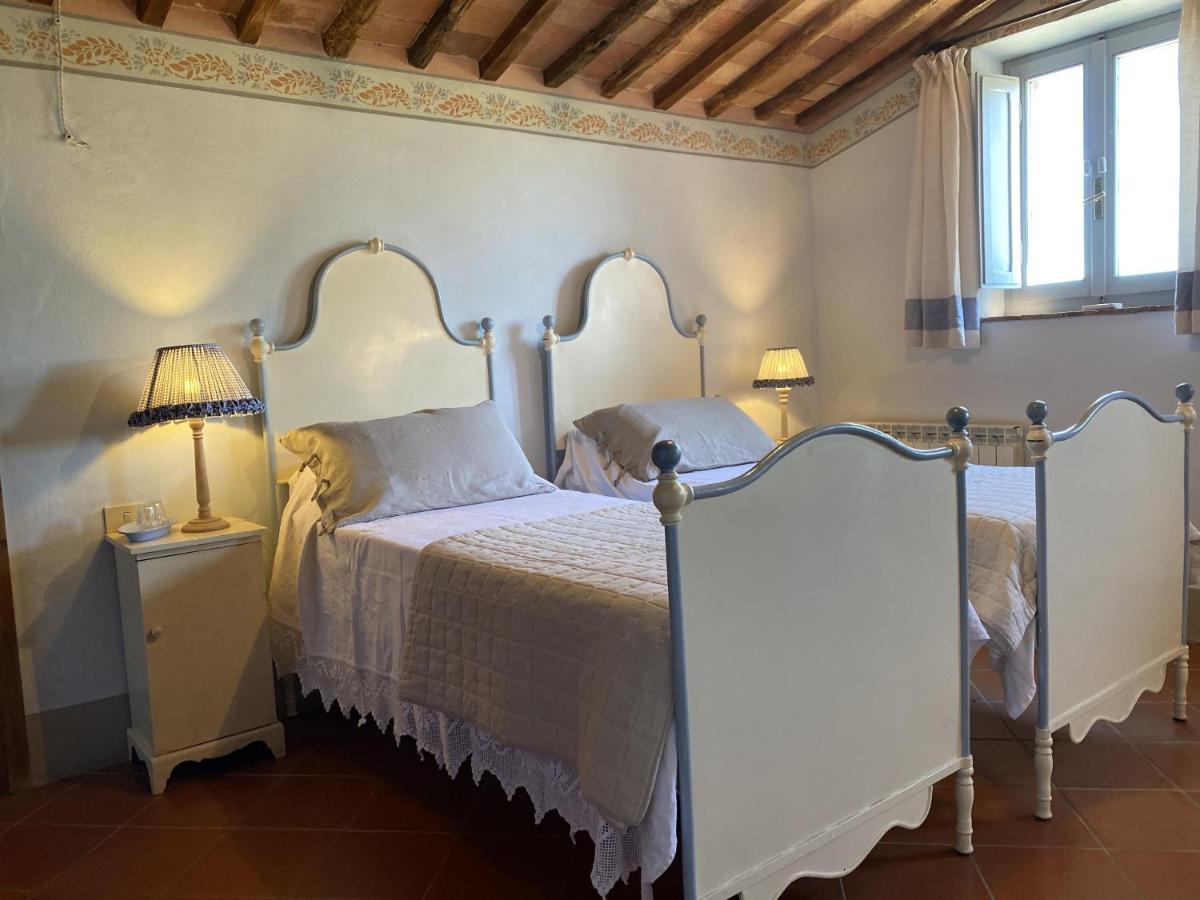 Villa Castellina - Homelilke Villas Кастелина ин Кианти Екстериор снимка
